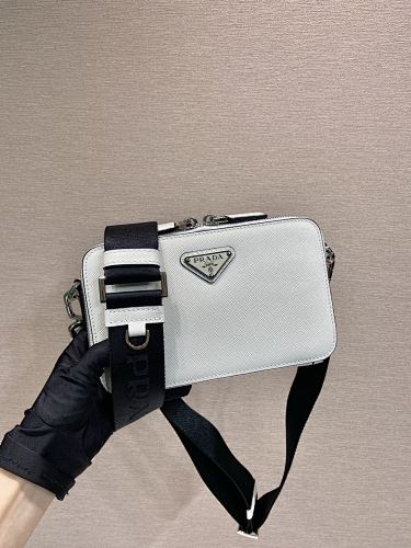 Brique Saffiano 19x 11.5x 3.5cm