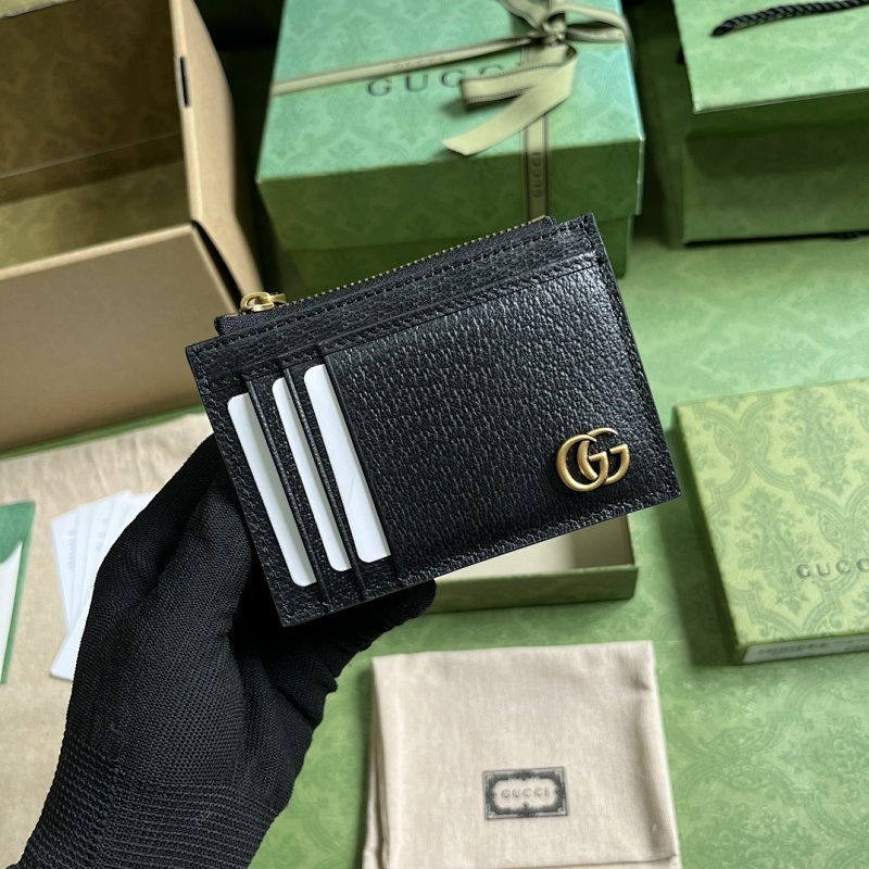 Card holder from Scarlettluxury