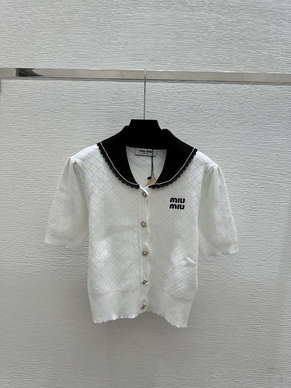 Sweater from Scarlettluxury