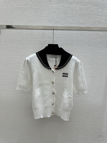 Sweater from Scarlettluxury