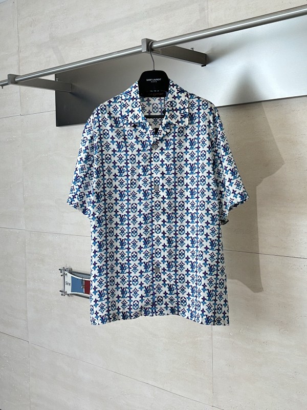 Louis Vuitton tee