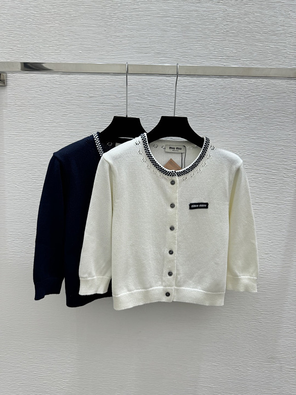 Sweater from Scarlettluxury