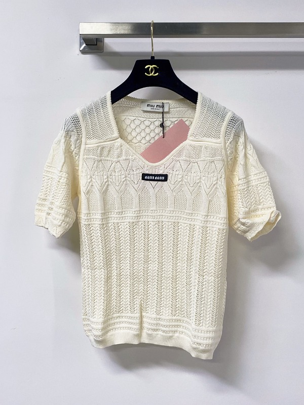 Tee from Scarlettluxury
