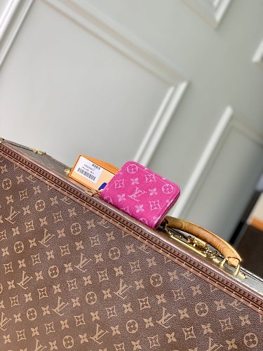 Coin purse from Scarlettluxury