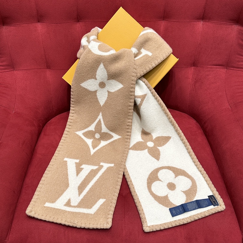Scarf from Scarlettluxury