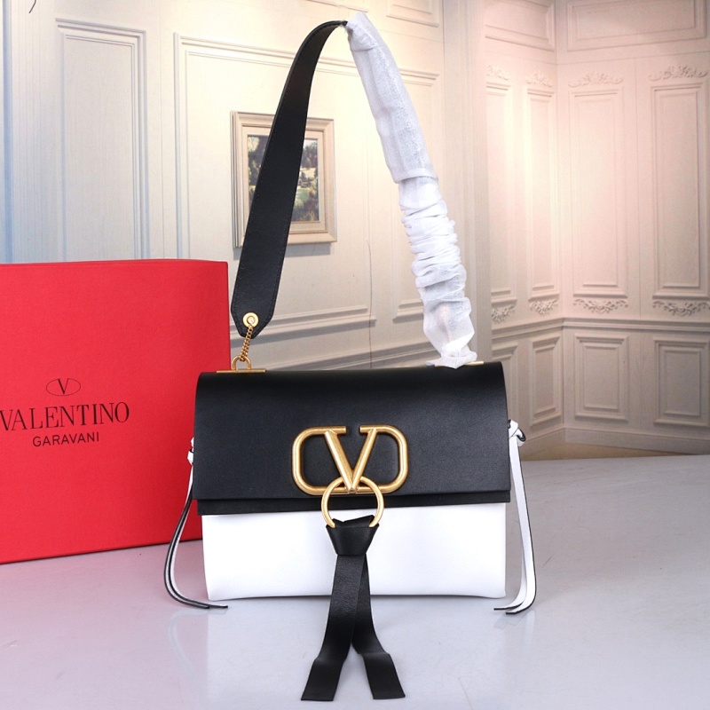 Valentino Garavani E W Vring