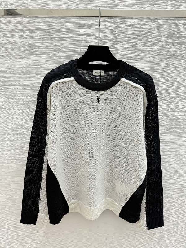 Sweater from Scarlettluxury