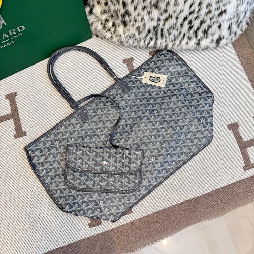 Goyard tote bag