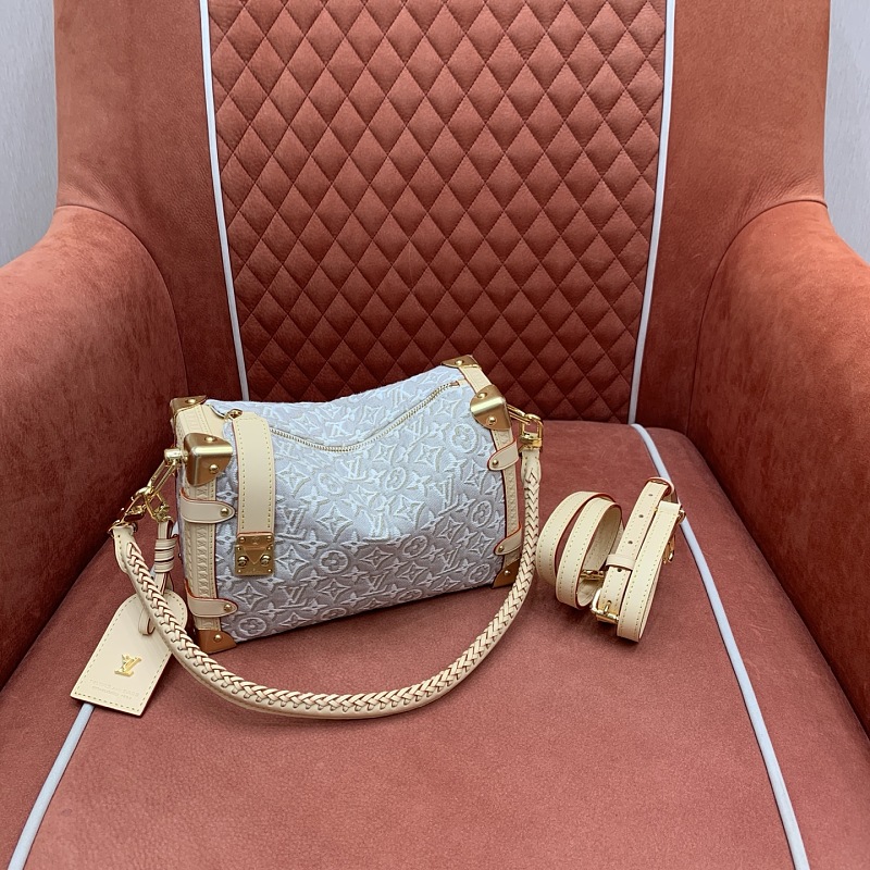 Travel bag from Scarlettluxury