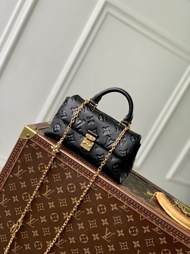 Louis Vuitton crossbody bag