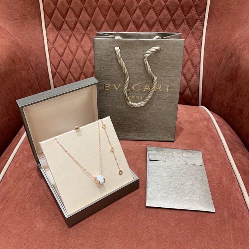 Bulgari necklace