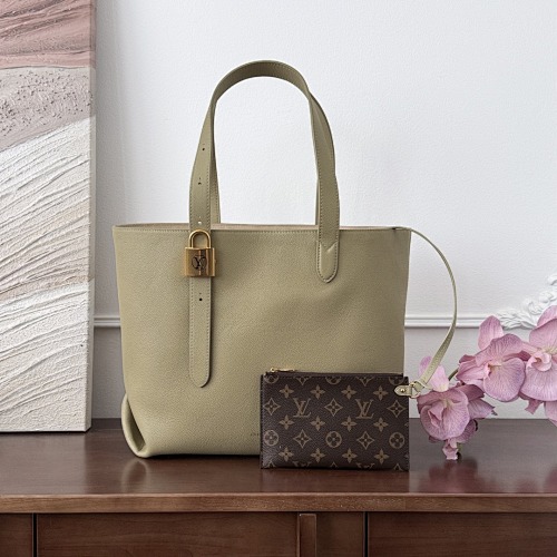 Louis Vuitton shoulder bag