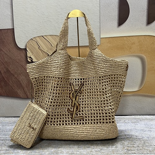 Shopping bag from Scarlettluxury