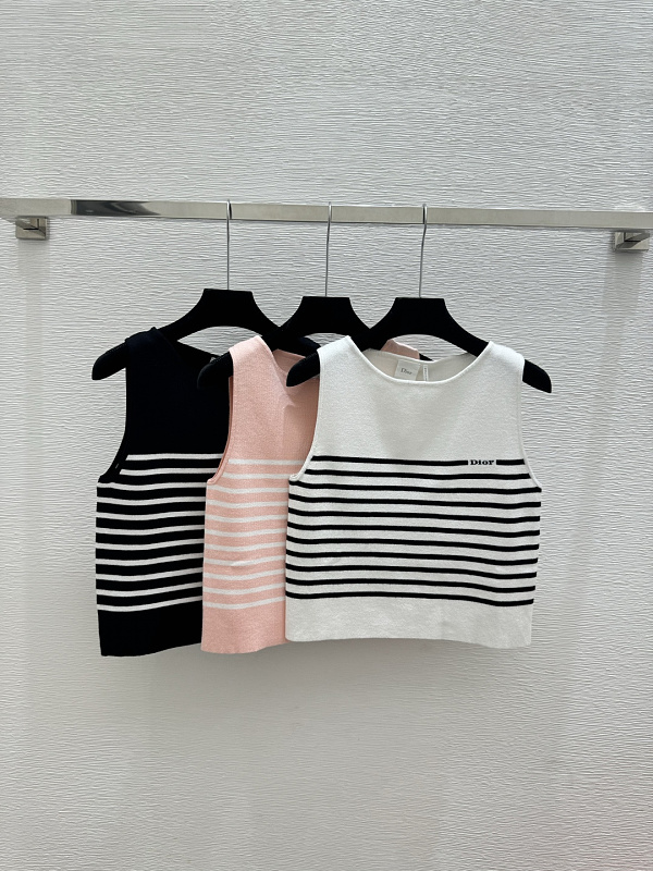 Sweater from Scarlettluxury