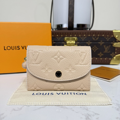 Coin purse from Scarlettluxury