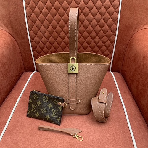 Louis Vuitton crossbody bag