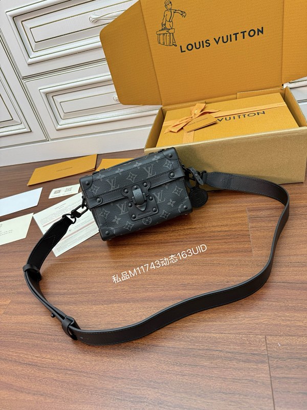 Louis Vuitton bag