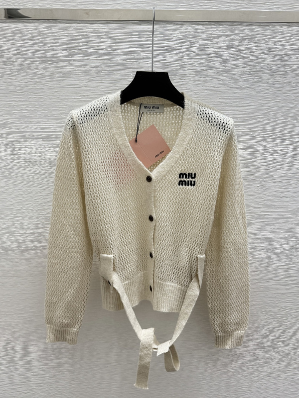 Sweater from Scarlettluxury