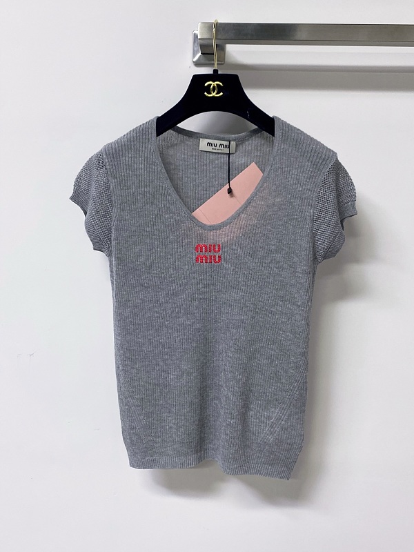 Tee from Scarlettluxury
