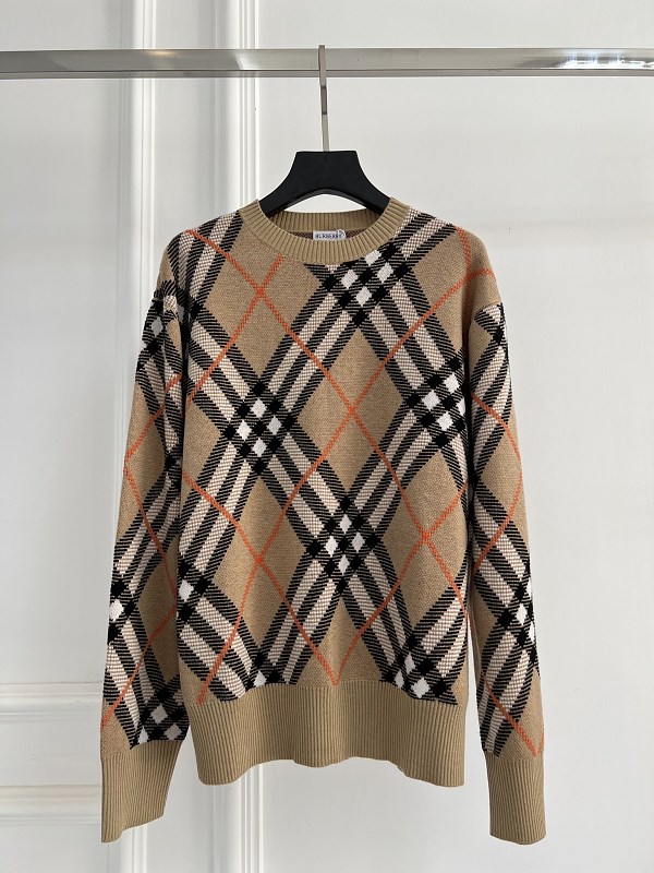 Sweater from Scarlettluxury
