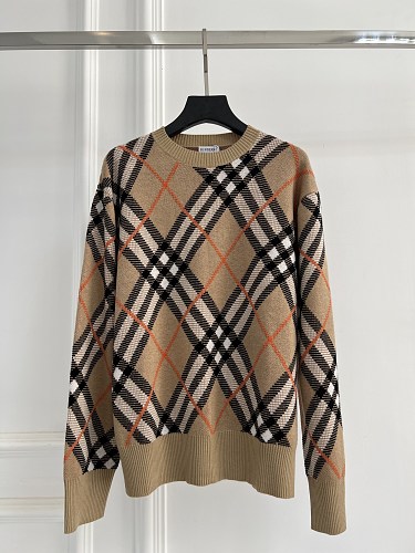 Sweater from Scarlettluxury