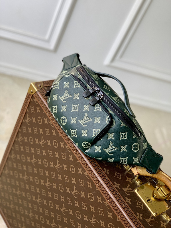 Louis Vuitton crossbody bag