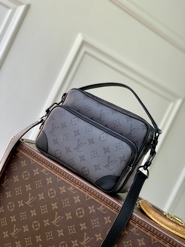 Louis Vuitton crossbody bag