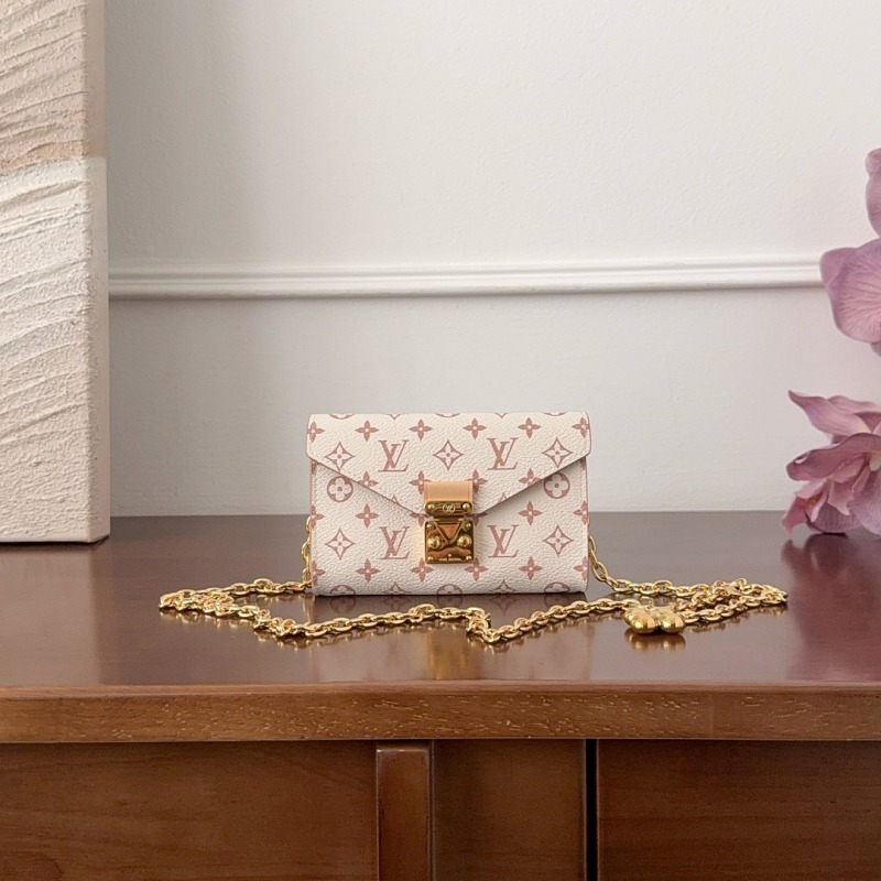 Belt bag from Scarlettluxury