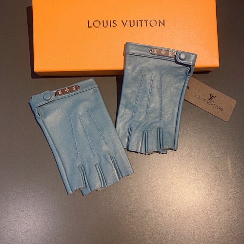 Gloves from Scarlettluxury