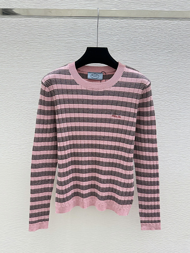 Sweater from Scarlettluxury