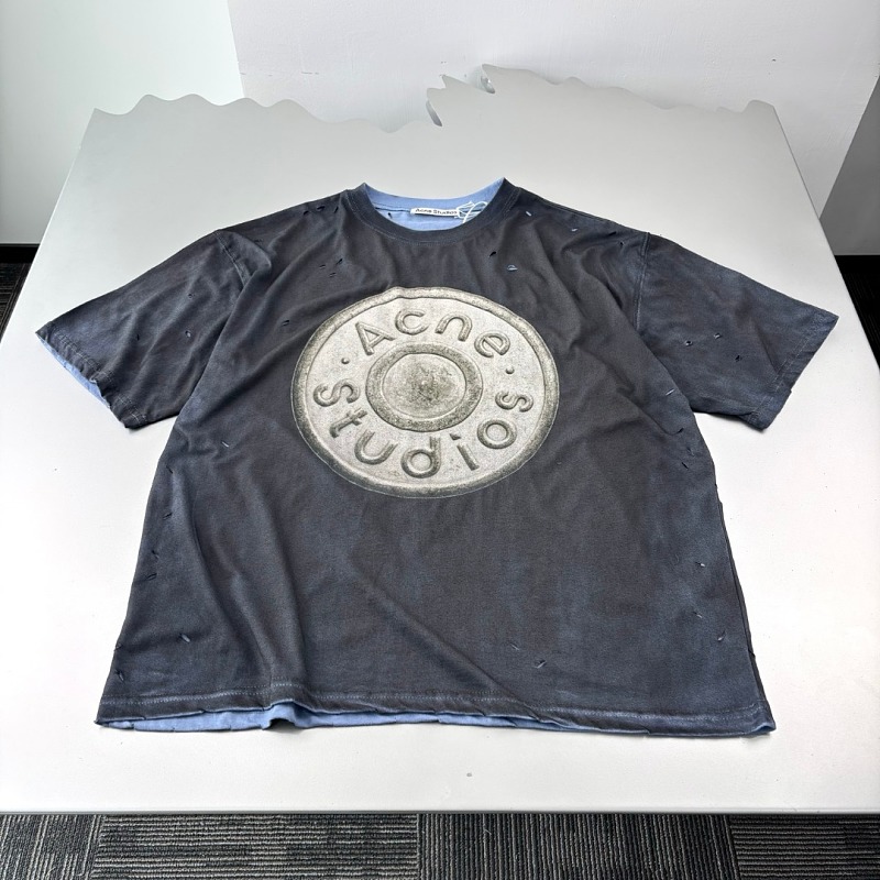 Tee from Scarlettluxury