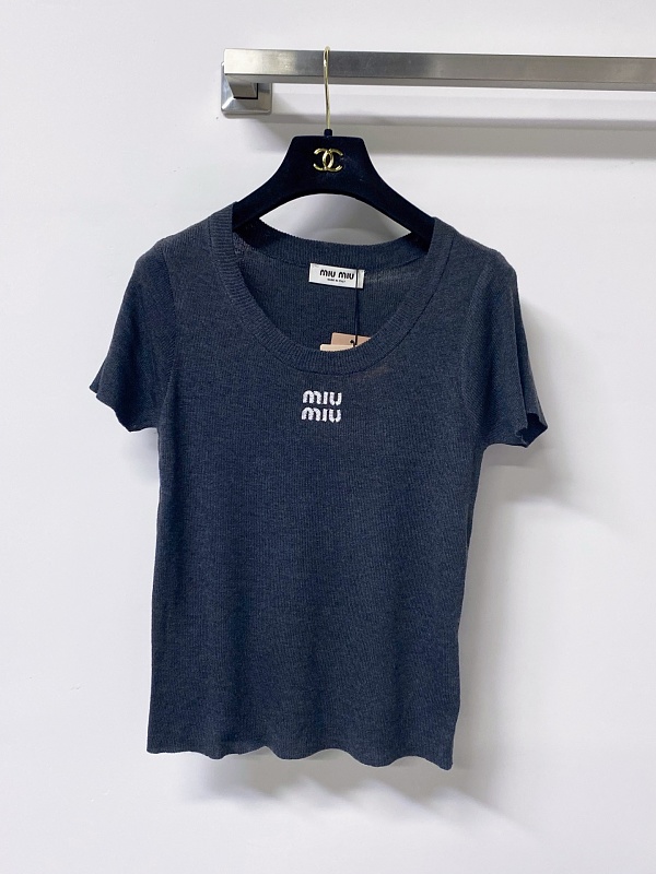 Tee from Scarlettluxury