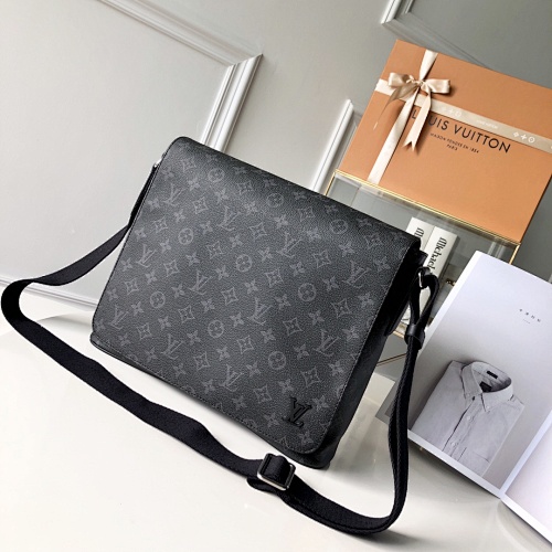 Louis Vuitton crossbody bag