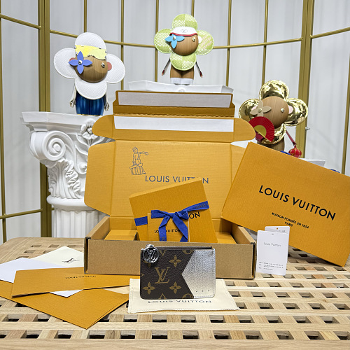 Louis Vuitton card holder