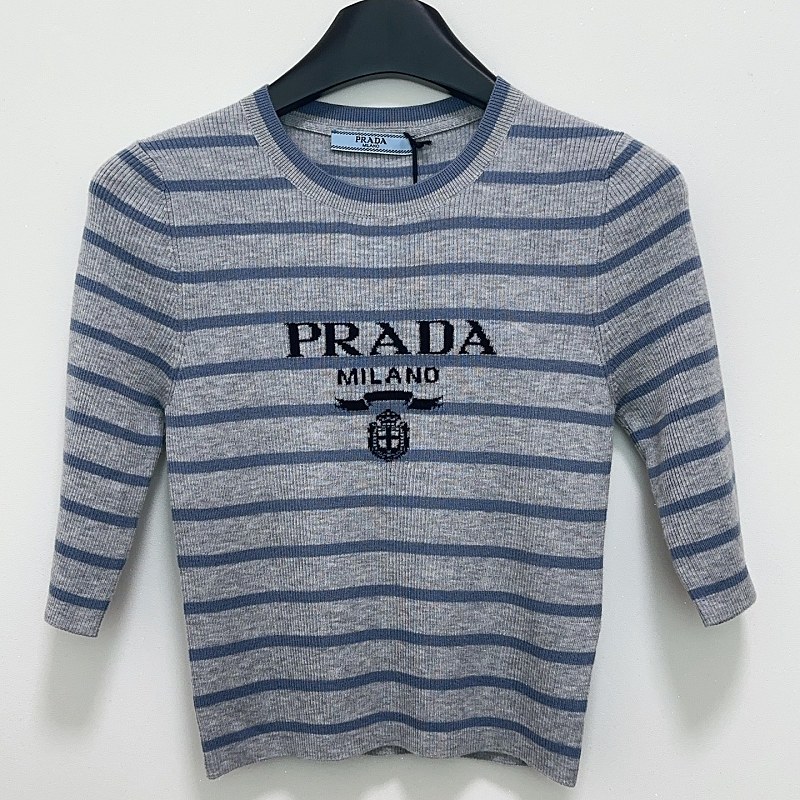 Sweater from Scarlettluxury
