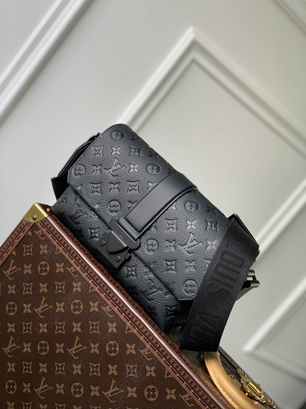 Louis Vuitton messenger bag
