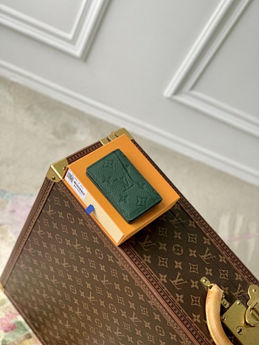 Louis Vuitton card holder