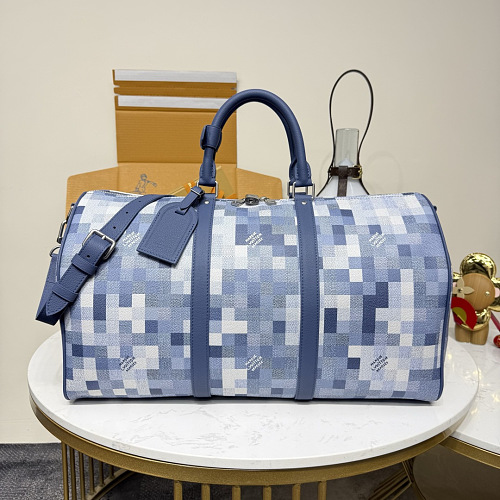 Travel bag from Scarlettluxury
