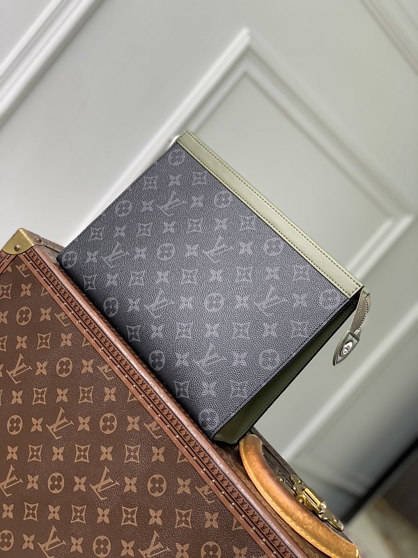 Louis Vuitton clutch