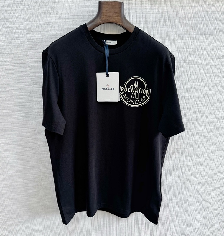 Tee from Scarlettluxury