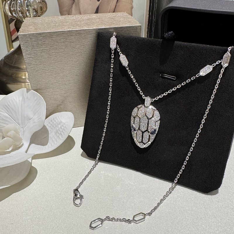 Necklace from Scarlettluxury