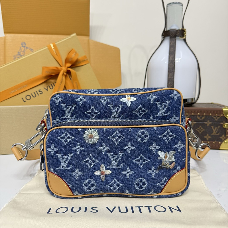 Louis Vuitton crossbody bag