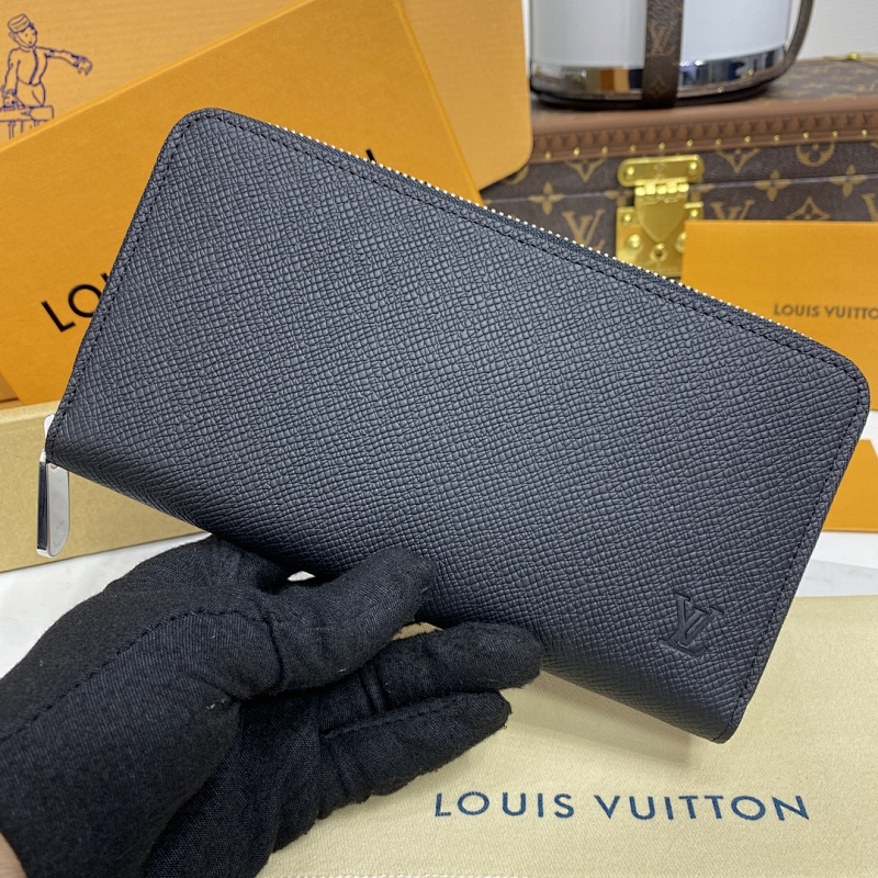Louis Vuitton card holder