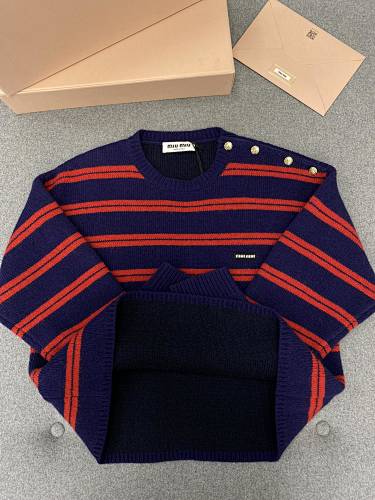 Sweater from Scarlettluxury