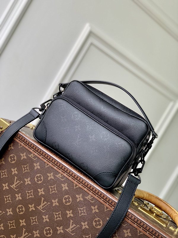 Louis Vuitton crossbody bag