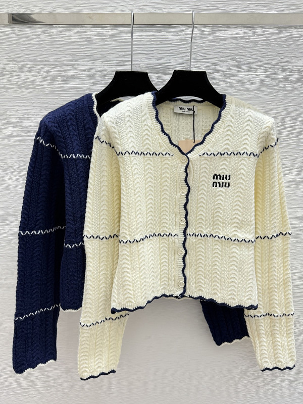 Sweater from Scarlettluxury