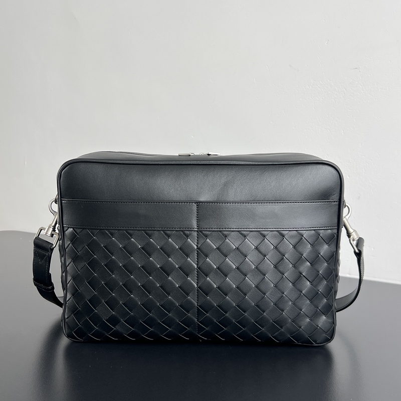 Camera bag from Scarlettluxury