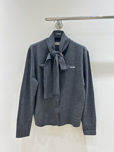 Sweater from Scarlettluxury