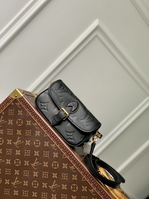 Louis Vuitton belt