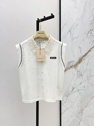 Sweater from Scarlettluxury